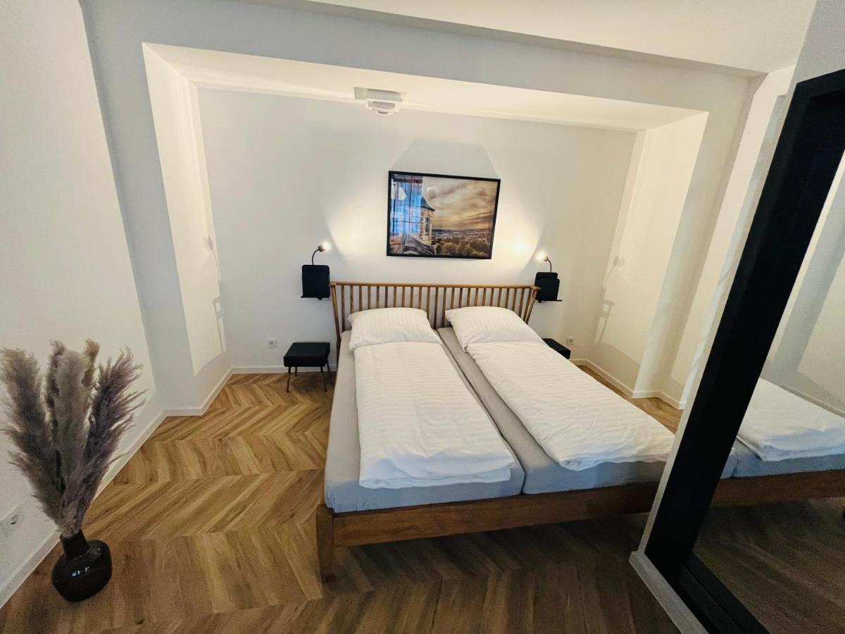 Ferienwohnungen An Der Salvatorkirche - Exklusiv-Apartments Mit Terrasse Кобург Екстериор снимка