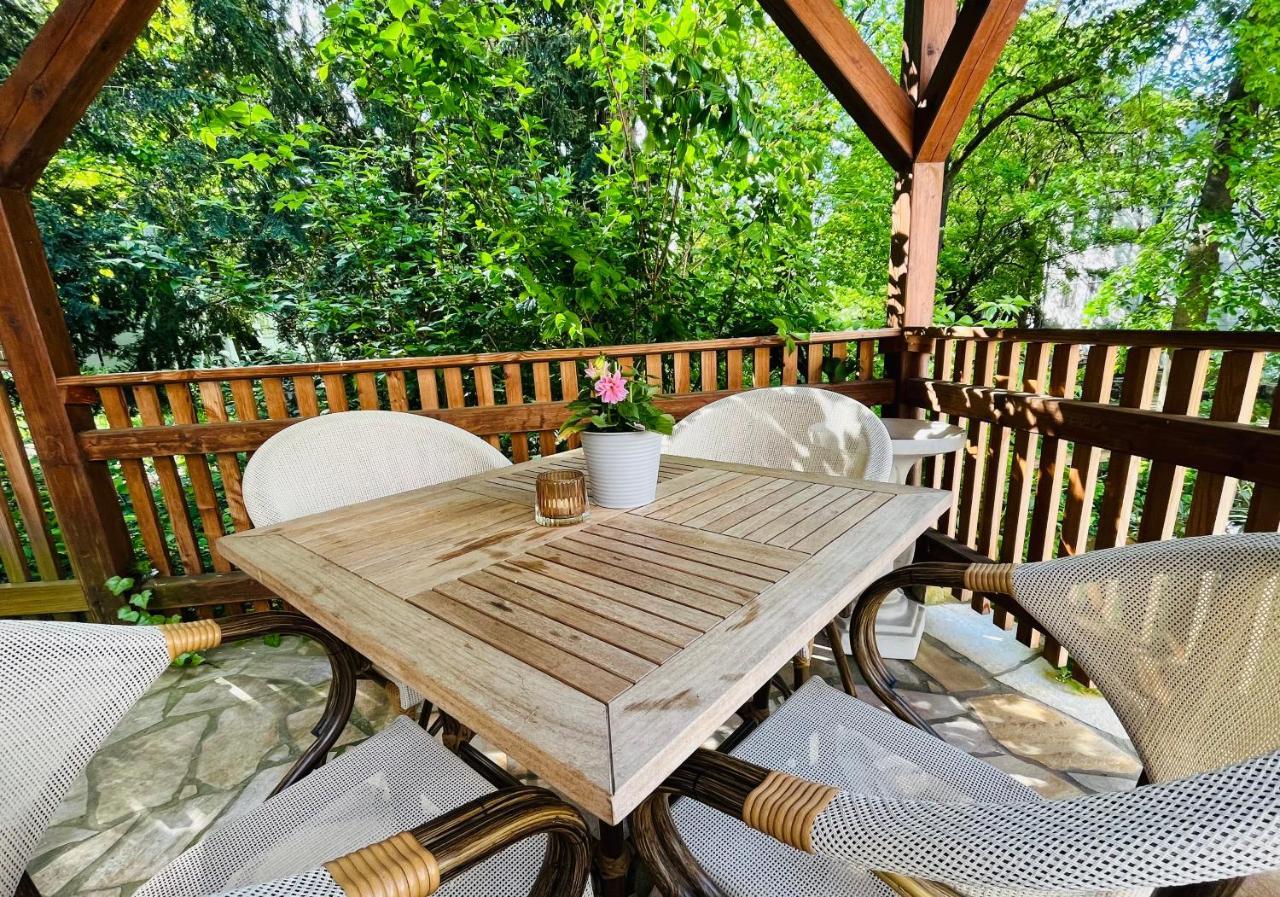 Ferienwohnungen An Der Salvatorkirche - Exklusiv-Apartments Mit Terrasse Кобург Екстериор снимка